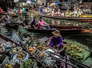 A Feast for the Senses: Life on the Water at Damnoen Saduak Floating Market