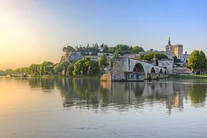 The Broken Bridge of Avignon: A Timeless Legend on the Rh&ocirc;ne